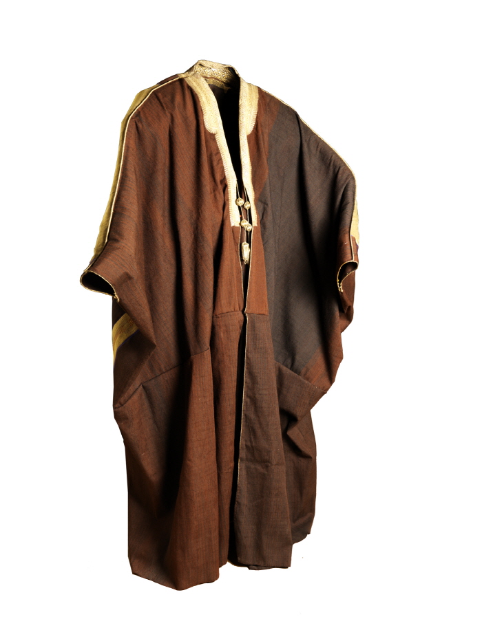아라비아의 길-압둘아지즈 왕의 옷.jpg
