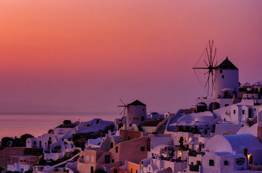 Santorini-Oia-Sunset-2.jpg