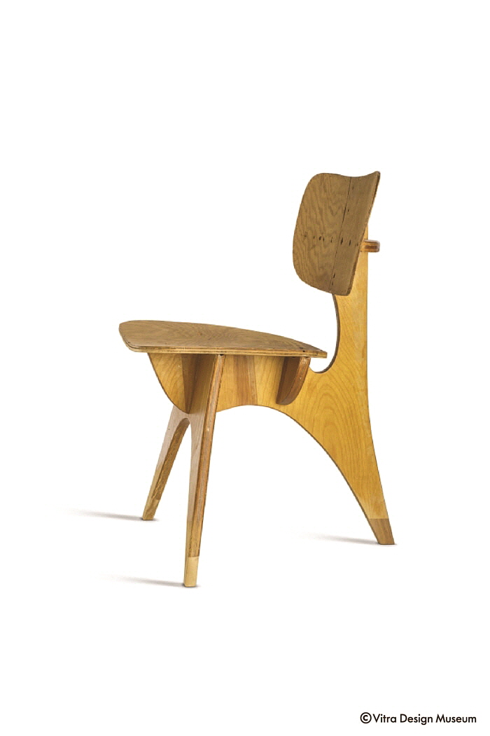 Keel Construction Weldwood Chair, 4 Point Support Chair, 1944, 76,8 x 55,5 x 57,8 cm.jpg