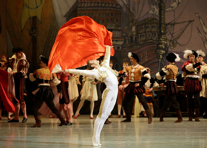 Alexander Sergeev in Don Qixote_by Natasha Razina ⓒ State Academic Mariinsky Theatre (3).jpg