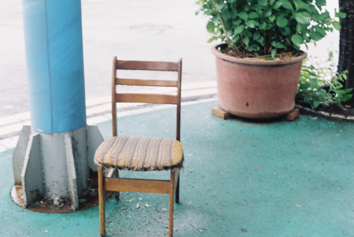 [크기변환]의자 사진.jpg