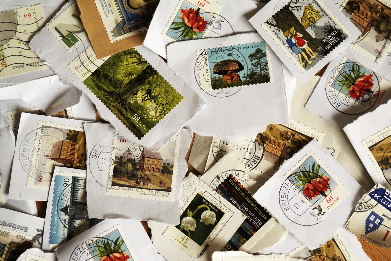 postage-stamps-484991_1280.jpg