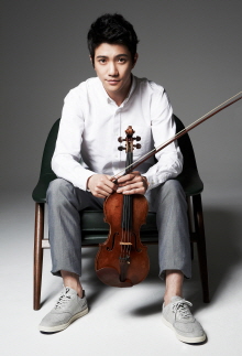 바이올리니스트 김영욱.jpg