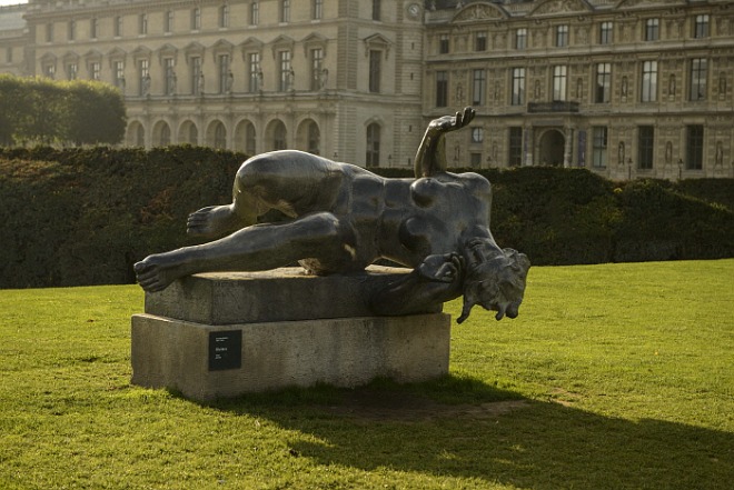 [꾸미기][크기변환]사본 -Rivière_by_Aristide_Maillol,_Tuileries,_Paris_7_October_2012.jpg